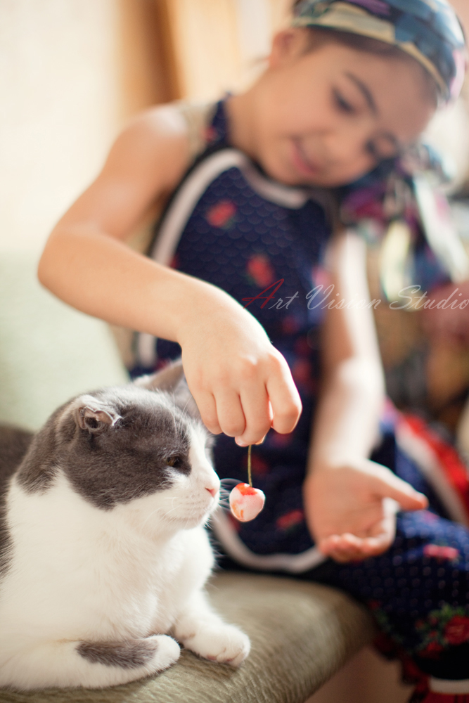 Girl and a cat photoshoot - Stamford kid photography