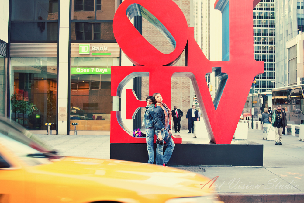 Engagement session in NYC - Lifestyle engagement session