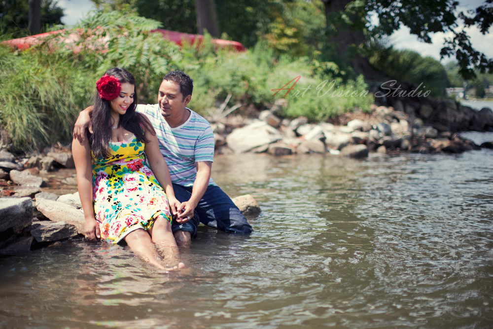 Stamford CT family photographer - Love session at the Cove Island Park