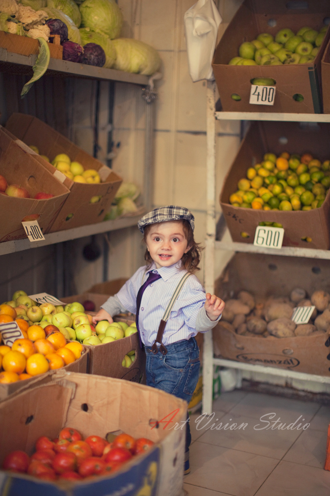 Editorial kids photographer in CT - Toddler boy's photoshoot at the farmer's shop