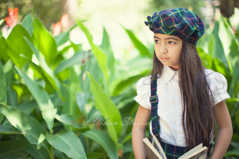 Stamford, CT schoolgirl's portrait session - Girl model's photo session in a park, Stamford, CT