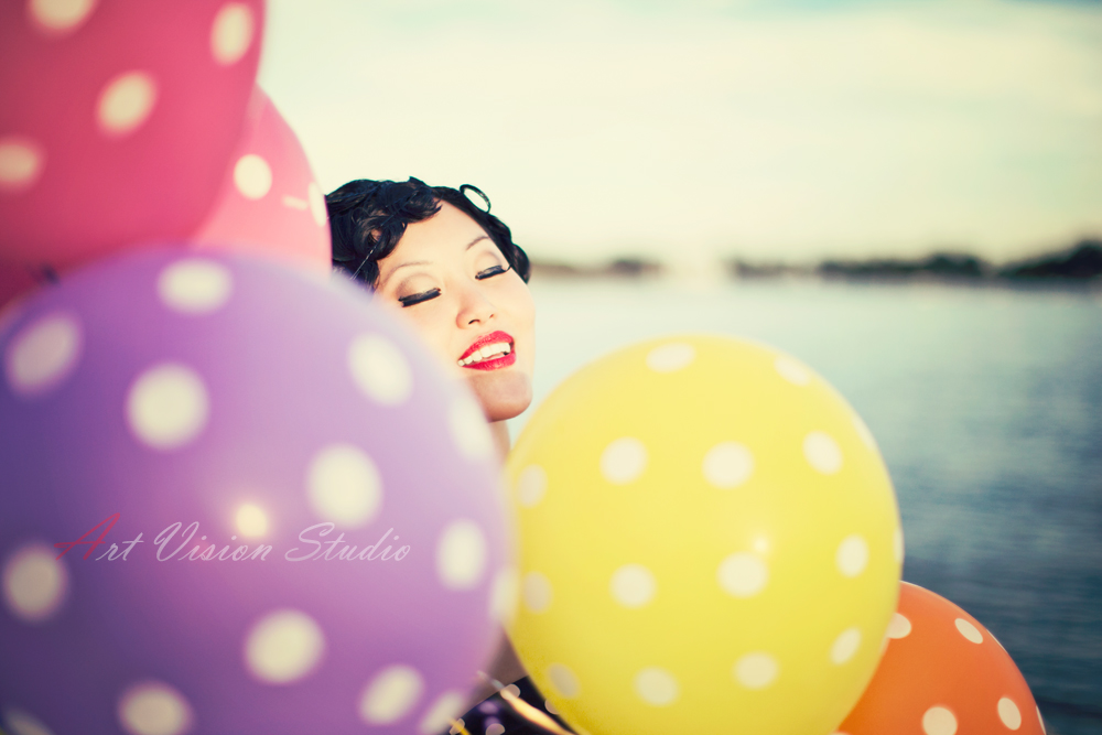 Stamford, CT portrait photographer - Portrait of a woman with balloons