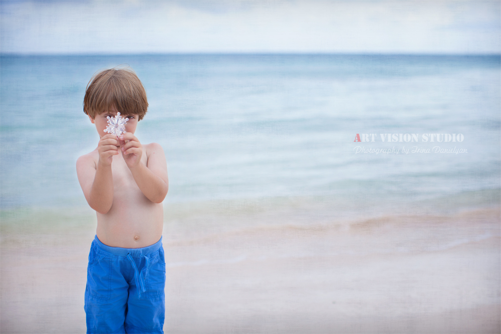 Children stylized photo sessions by Art Vision Studio - Xmas photo session for boy in Playa del Carmen