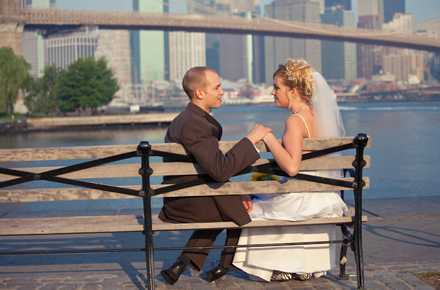 Wedding photo poses ideas On a bench