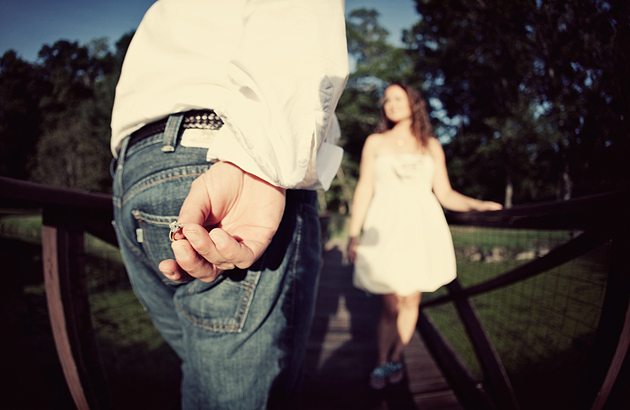 Proposing on the bridge - engagement photoshoot in CT