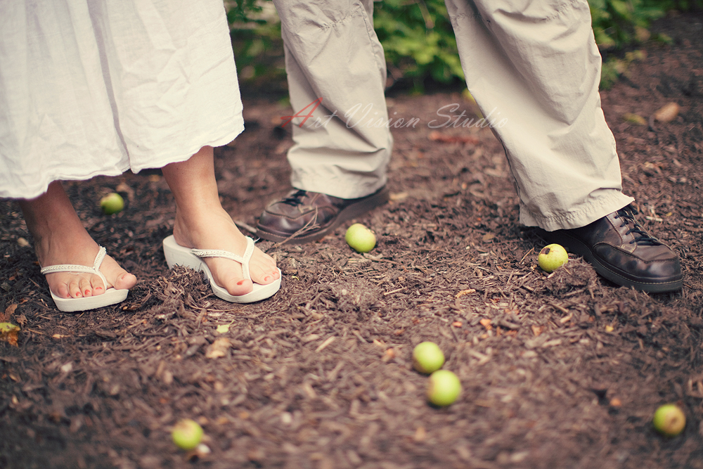 Apple picking themed engagement session in Norwalk, CT- wedding photographer in Norwalk,CT