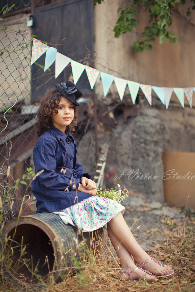 Greenwich CT kids photographer - Vintage fashion photo shoot for a girl