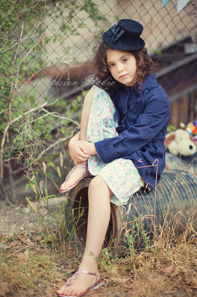 Greenwich CT children photographer - A girl posing for pictures