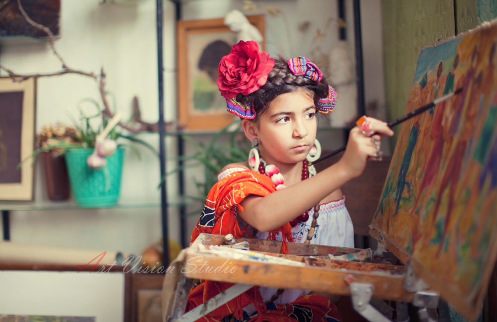 Frida Kahlo inspiration children's photo shoot - Themed children photography in Stamford, CT