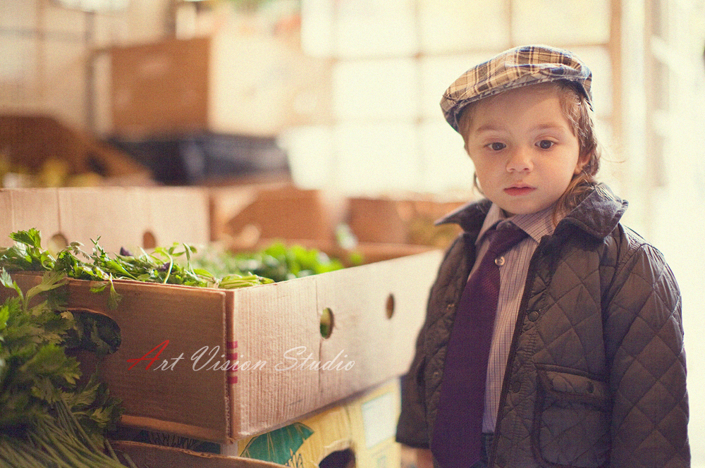 Stamford baby photographer - Photoshoot in the farmer's shop
