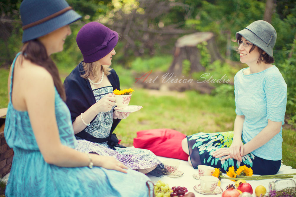  Stamford, CT portrait photographer -Bachelorette picnic photo session in Greenwich, CT