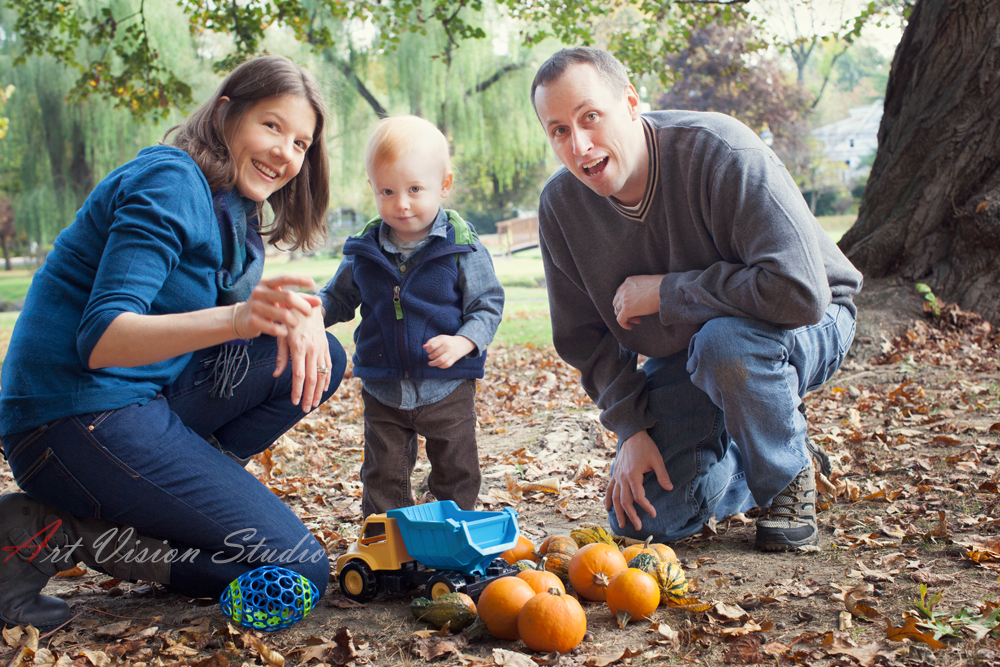 Greenwich, CT family photographer -  Family photography session in a park