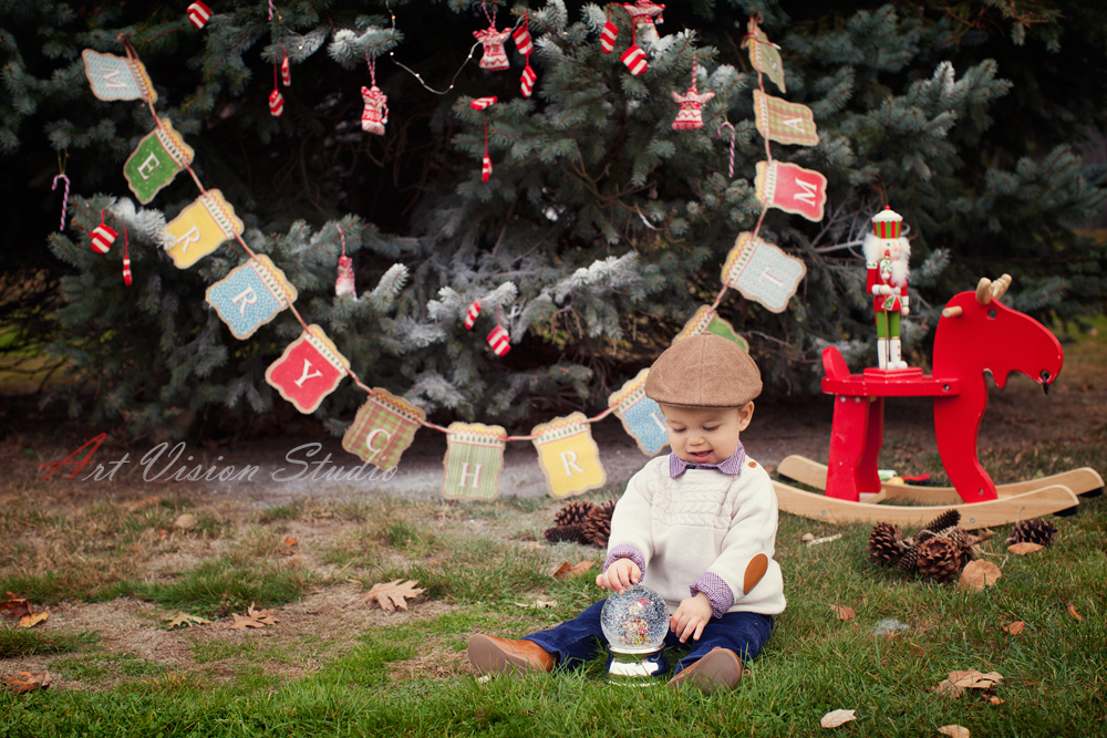 Stamford,CT kids photographer  - Xmas photography session for a baby boy