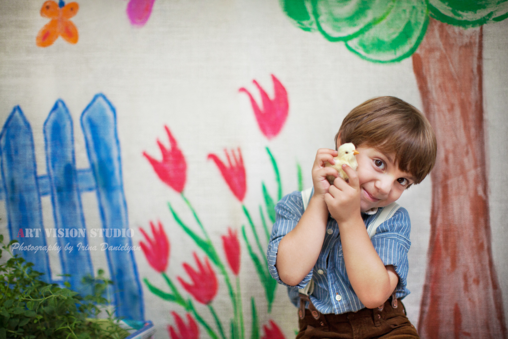 Easter themed photography session for children in Playa del Carmen, Mexico - American  kids photographer in Playa del Carmen 