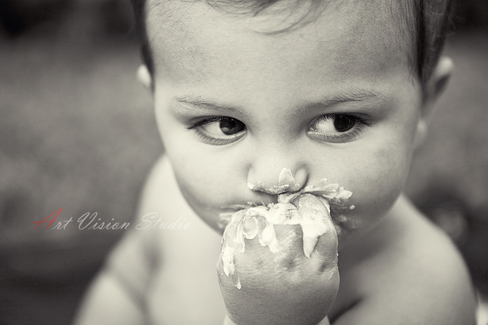 Cake smash kids portrait - Greenwich, CT kids photographer