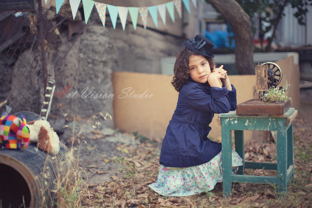 Vintage themed photoshoot for a teenage girl - Greenwich, CT children's photographer
